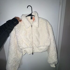 SHEIN Cream Faux Shearling Cropped Jacket